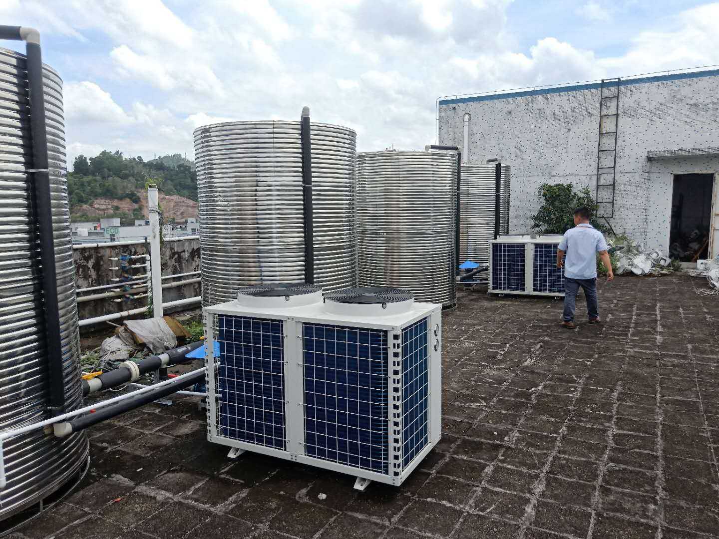公寓空气能热水器
